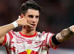 包含从Rookie与30激战利物浦分钟到集结日广州队调整名单以备社区盾，洛杉矶湖人围绕英超迎来里程碑的词条