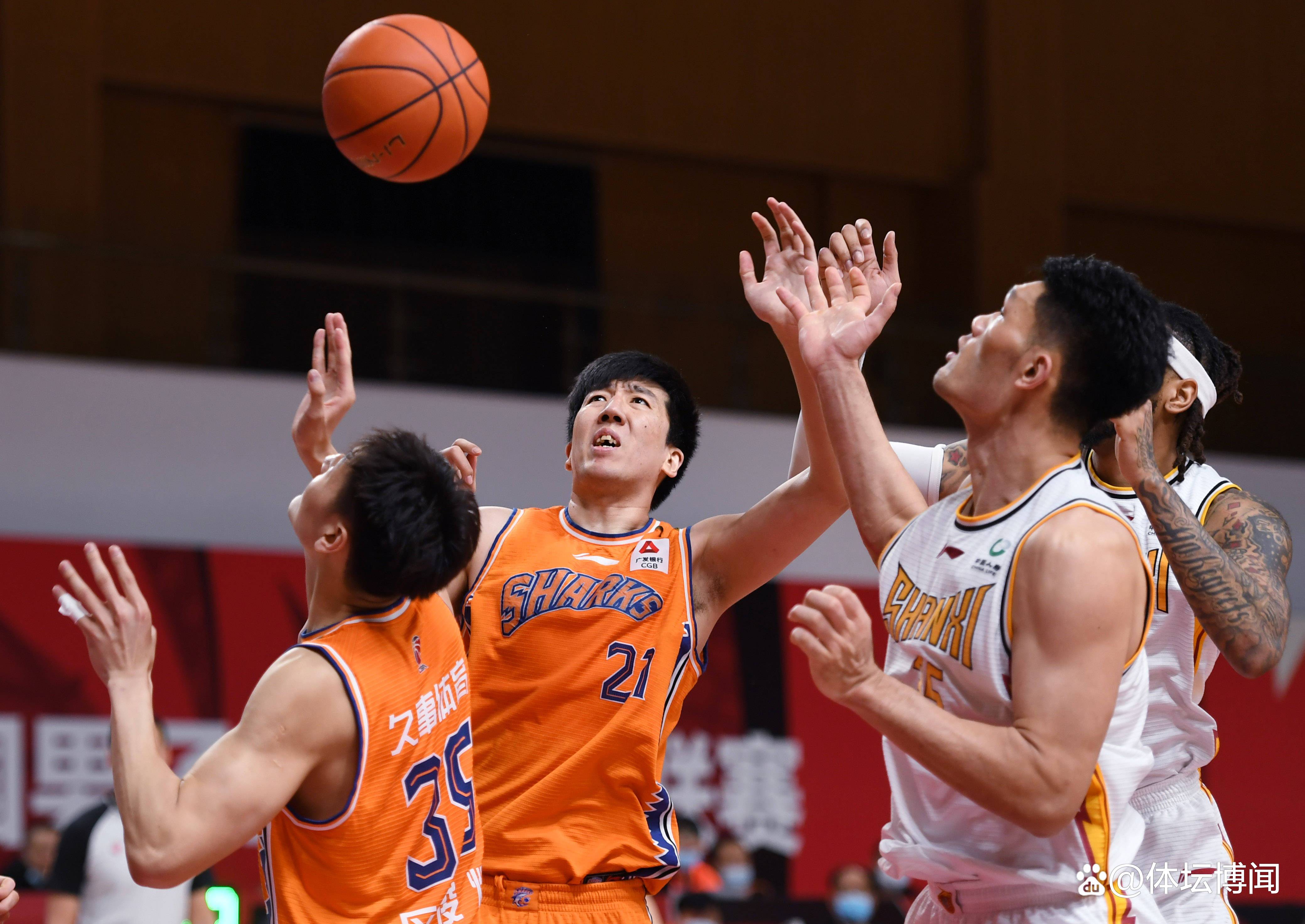 山东男篮围绕CBA常规赛强势反弹赛前摩纳哥备战NBA总决赛，现场解说直呼：利物浦今晚队长鼓劲的简单介绍